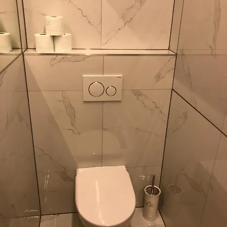 - Maroldova
